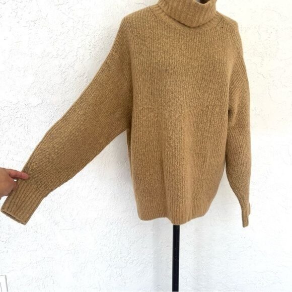& OTHER STORIES Oversized Turtleneck tan Sweater XSmall - Picture 3 of 9